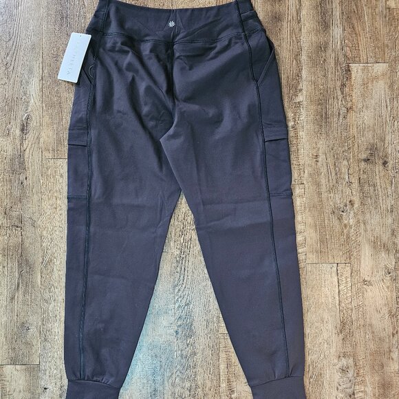 ATHLETA Rainier Mid Rise Cargo Black Jogger Size Small, NWT - Picture 2 of 7